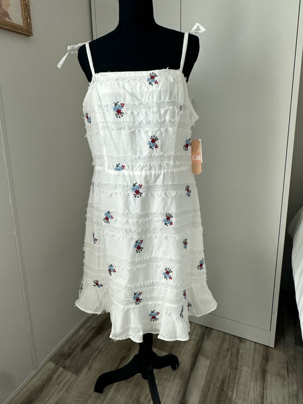 Gianni Bini White Floral Tie-Shoulder Sundress